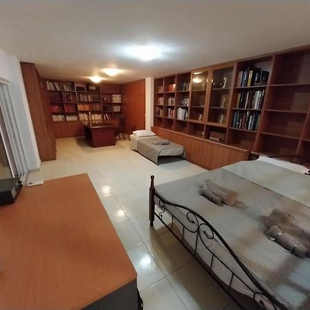 Bibliotheque Vintage Studio & Easy Garden كاندية المظهر الخارجي الصورة